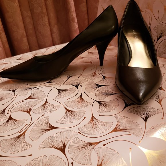 Nine West Black Leather Classic Heels Size 9M - Picture 7 of 11